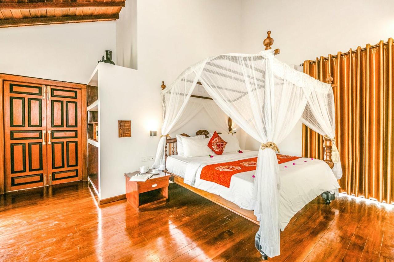 Hotel Waterland Negombo Exterior foto